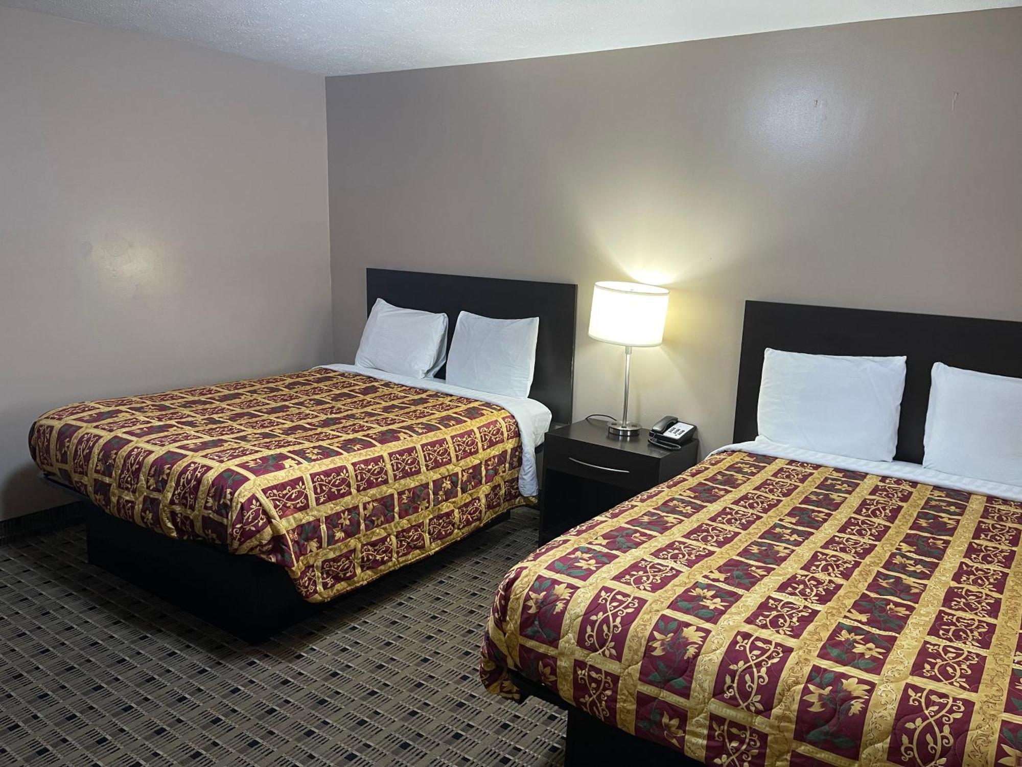 Economy Inn & Suites Ashtabula Eksteriør billede