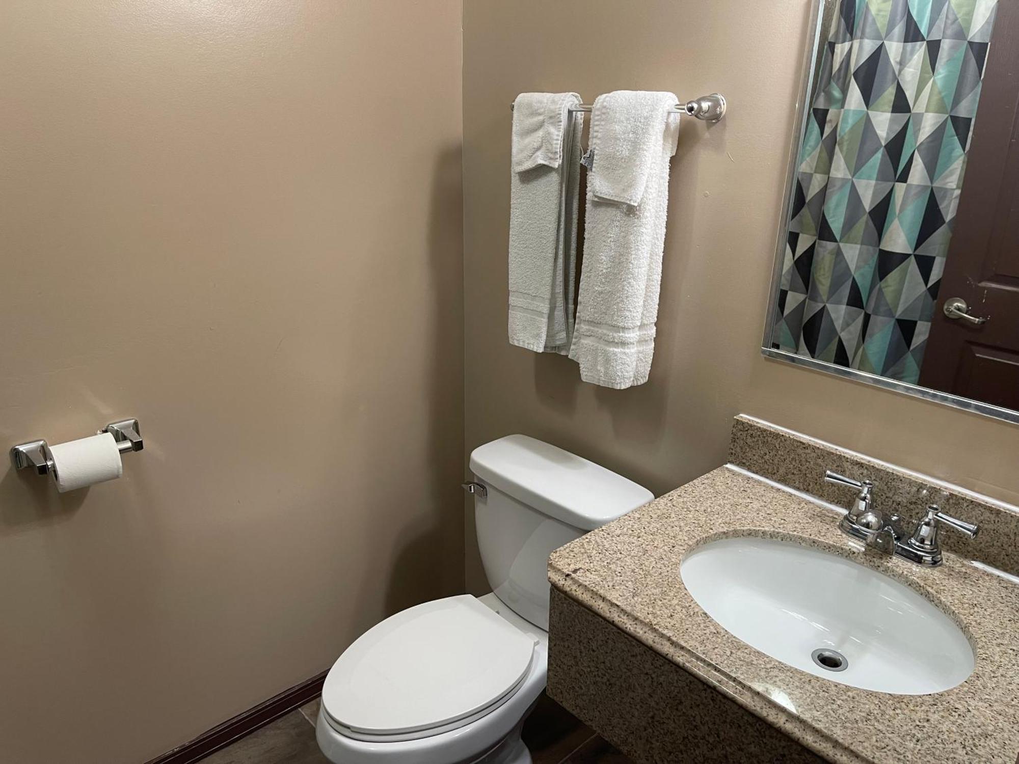 Economy Inn & Suites Ashtabula Eksteriør billede