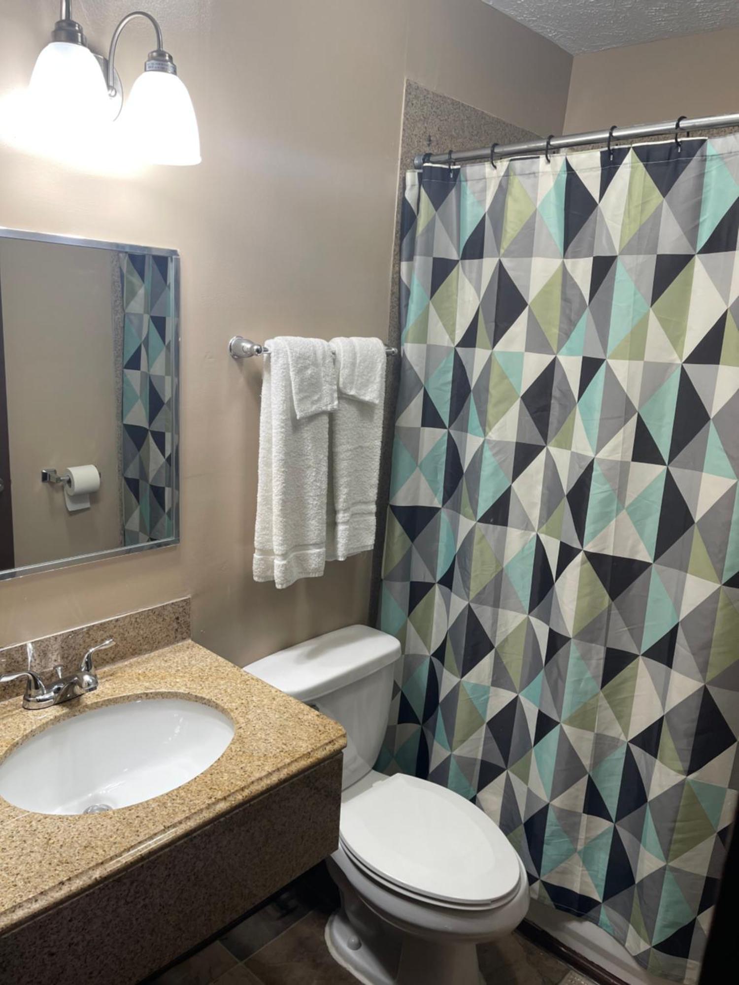 Economy Inn & Suites Ashtabula Eksteriør billede