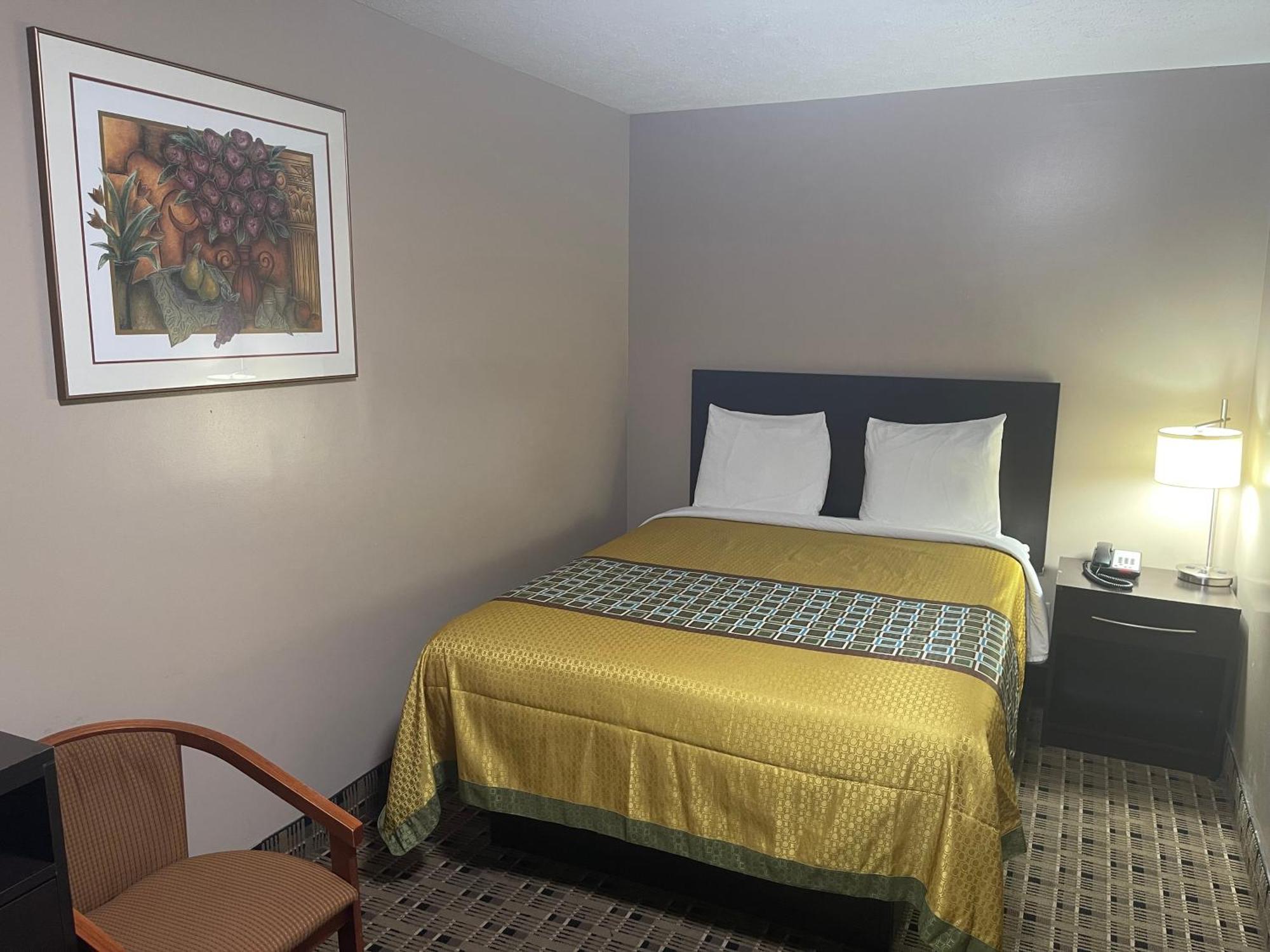 Economy Inn & Suites Ashtabula Eksteriør billede