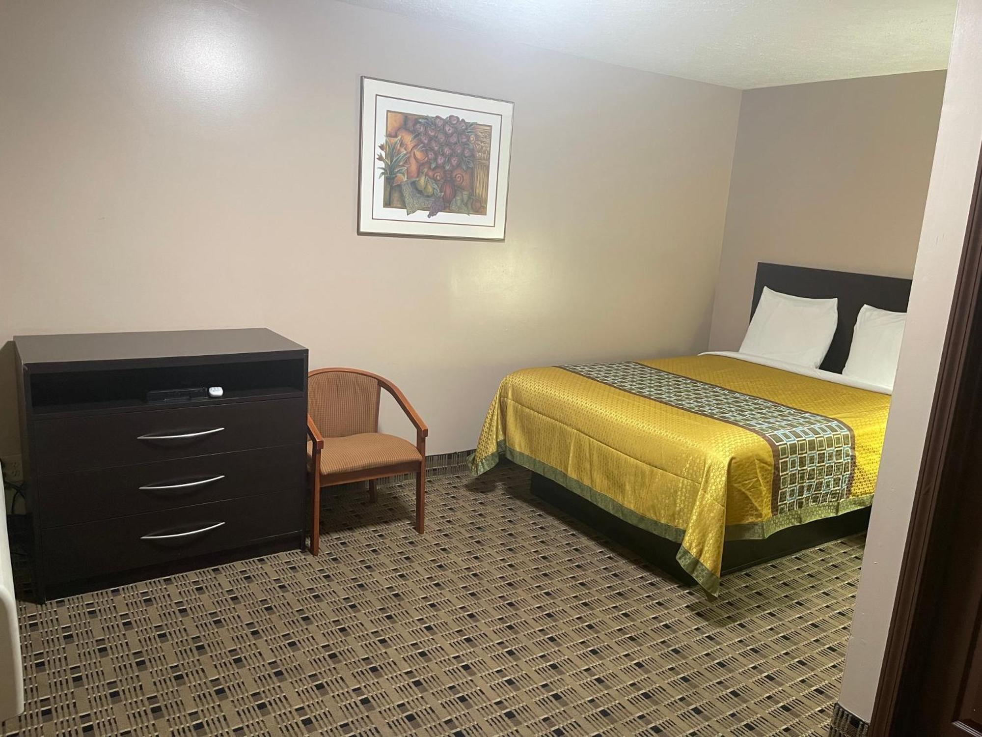 Economy Inn & Suites Ashtabula Eksteriør billede